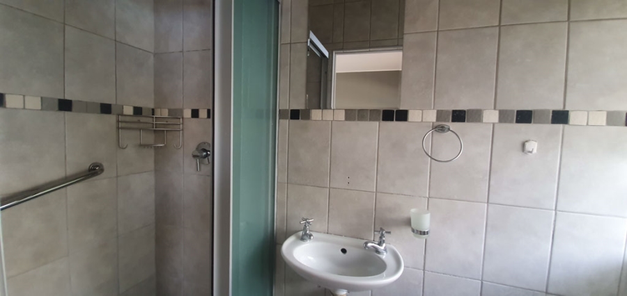 To Let 2 Bedroom Property for Rent in Sea Point Western Cape